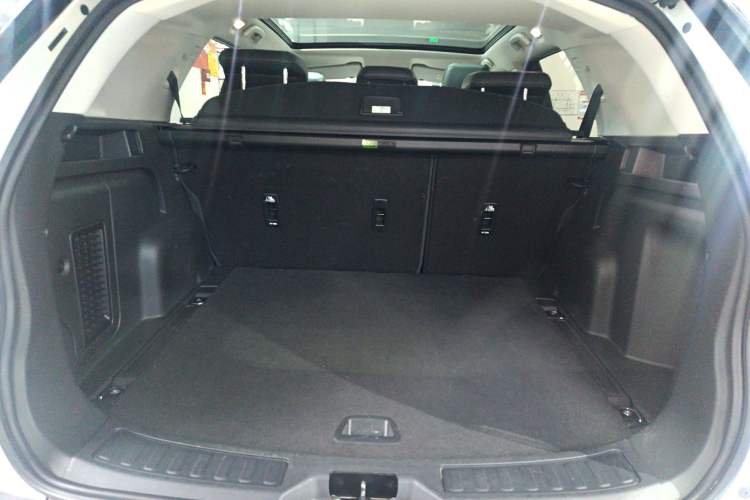 Used Land Rover Discovery Sport 2018 240 PS SE Version
