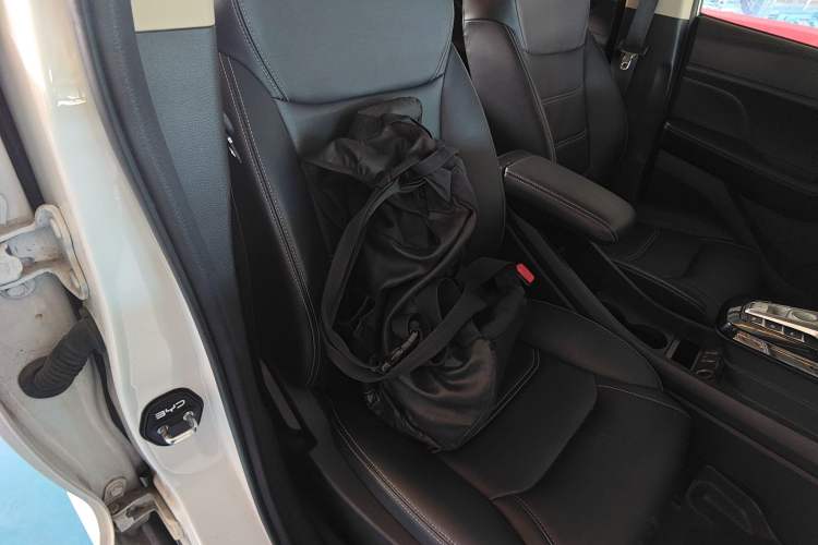 Used BYD Yuan New Energy 2019 EV535 Smart Connect Trendsetting Model
