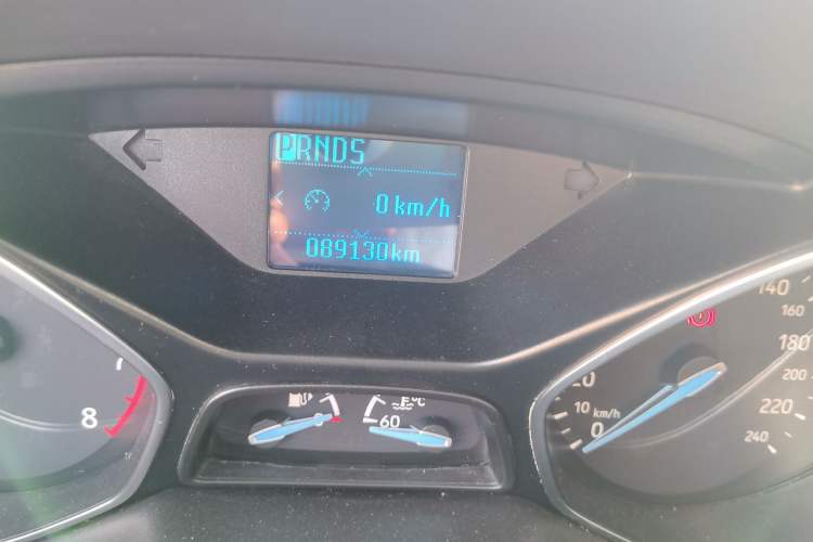 Used Ford Focus 2017 Sedan 1.6L Automatic Fashion Edition Smart Drive Version
