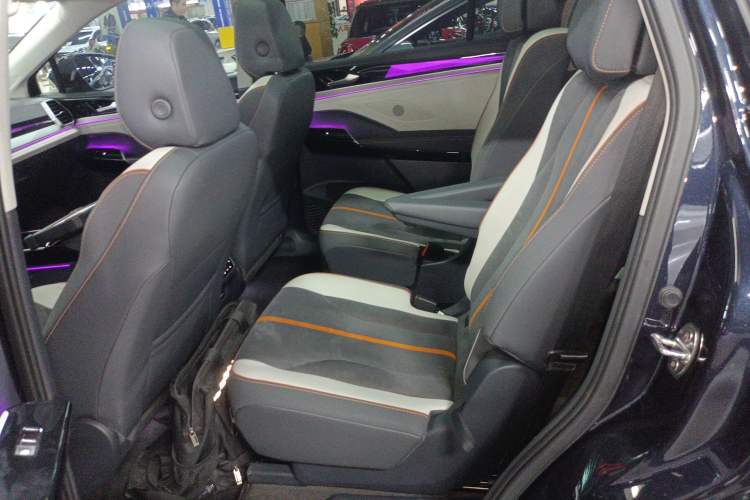 Used Volkswagen ID.6 CROZZ 2022 Long-Range PRO Edition
