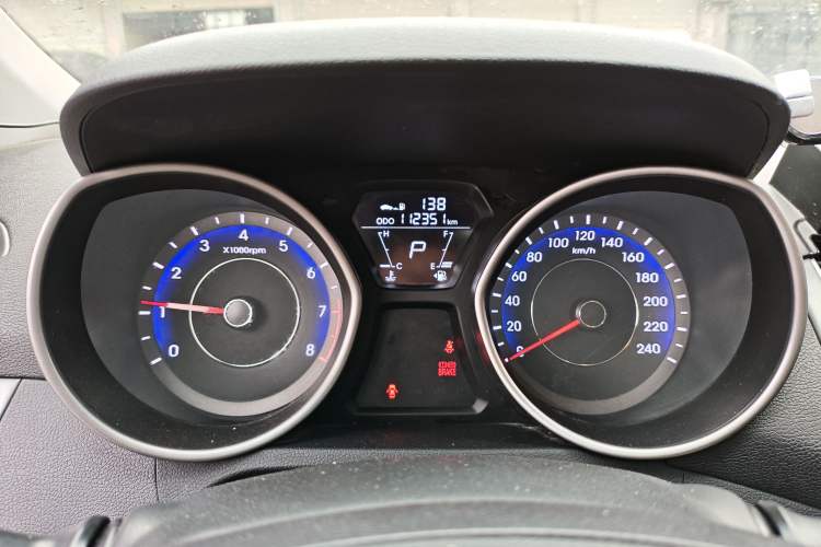 Used Hyundai Elantra (5th Generation / Langdong) 2016 1.6L Automatic Smart Version