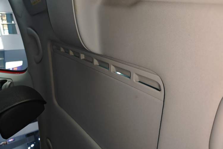 Used Volkswagen Polo 2016 1.6L Automatic Comfort Model
