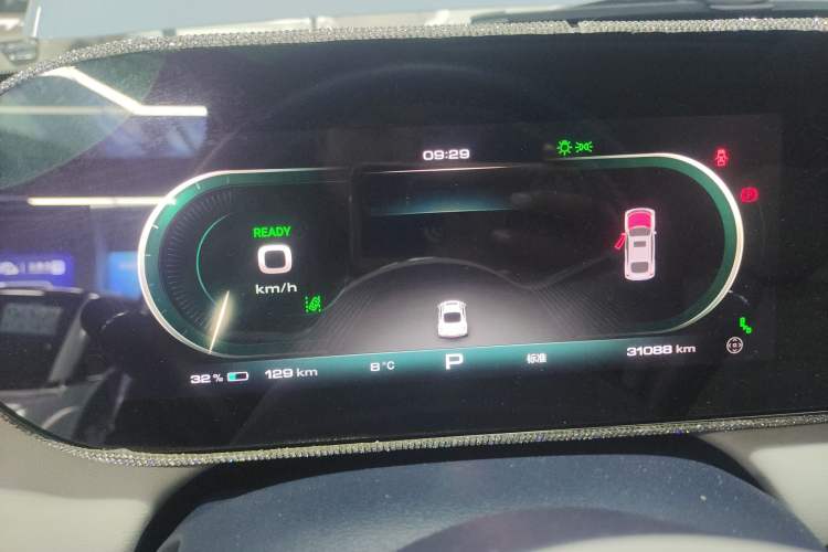 Used ORA Ballet Cat 2022 401 km Nutcracker Edition