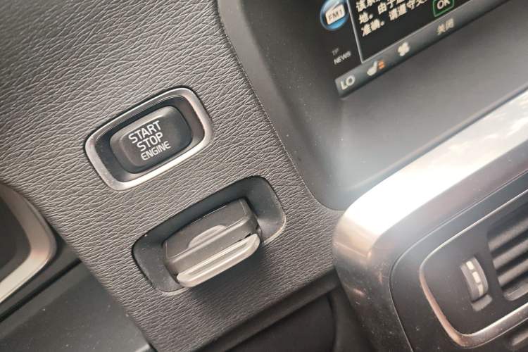 Used Volvo V60 2014 Restyled T5 Zhiya Edition