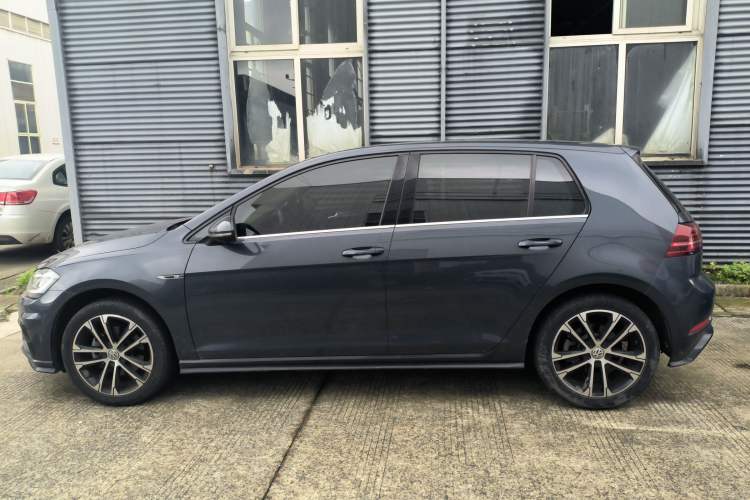 Used Volkswagen Golf 2018 280TSI Automatic R-Line Model
