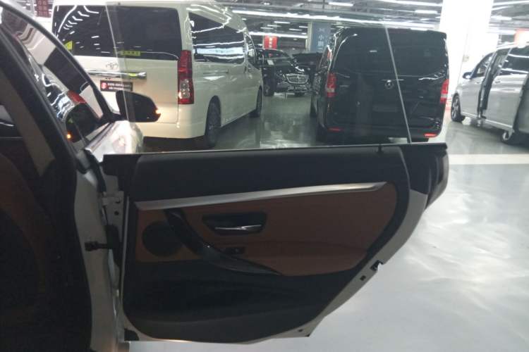 Used BMW 3 Series GT 2014 320i Design Package Model
