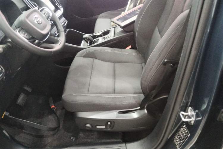 Used Volvo XC40 2022 T4 Four-Wheel Drive Smart & Stylish Edition
