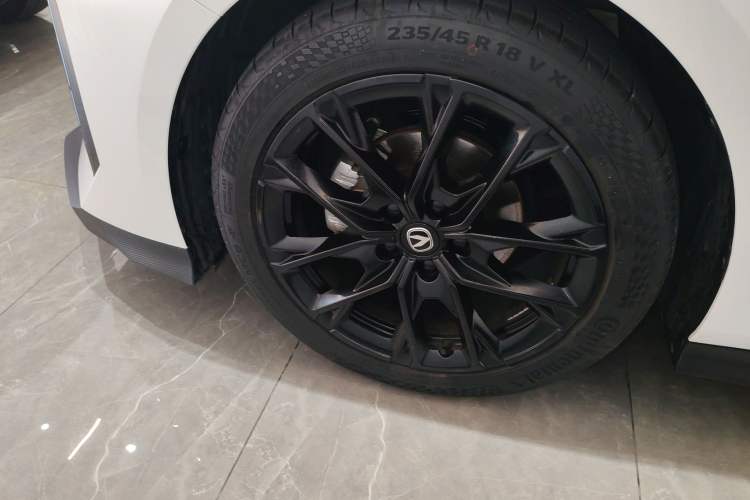 Used Changan UNI-V 2024 1.5T Luxury Edition