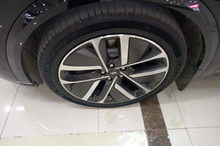 Used Li Auto L9 2022 Max model
