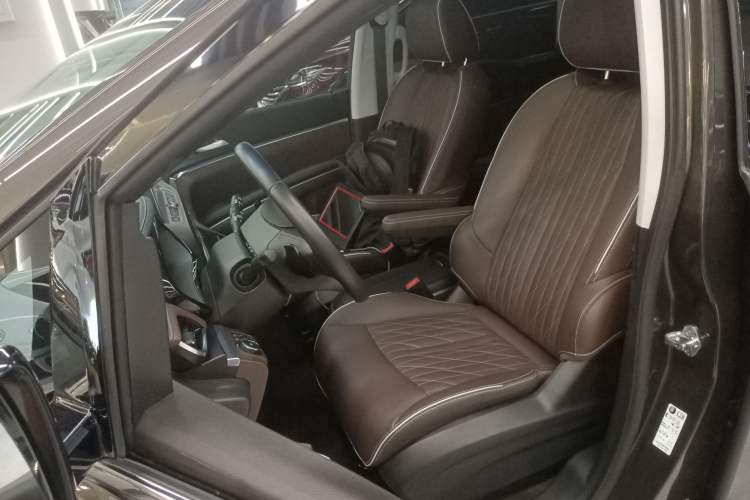 Used Buick GL8 2022 Land Business Class 652T Luxury Model
