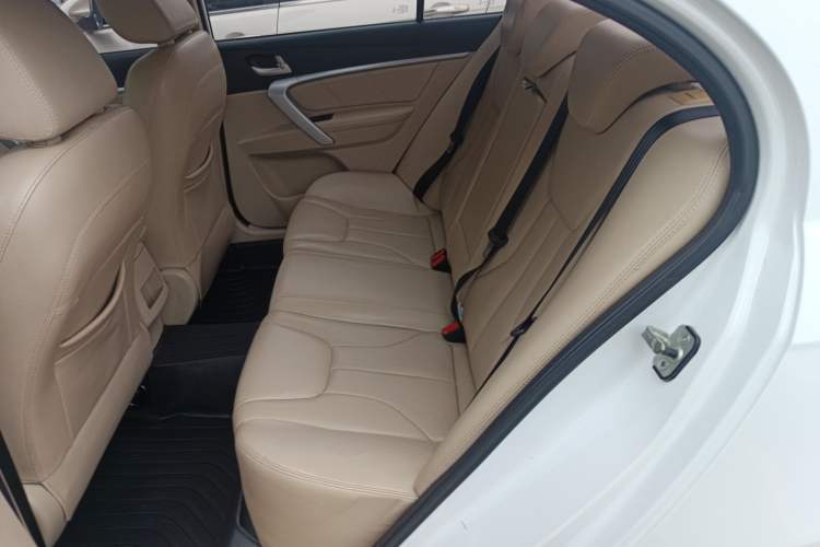 Used Geely Auto Emgrand 2017 Sedan Million Edition 1.5L CVT Luxury Model
