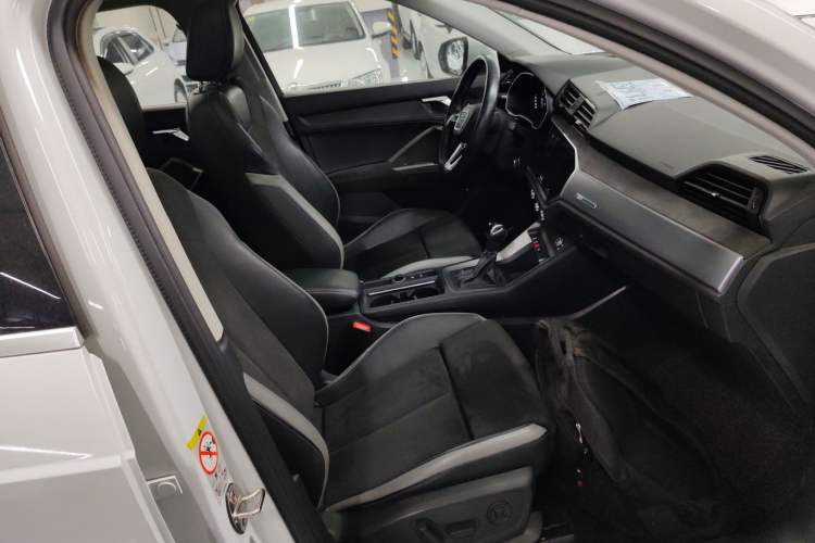 Used Audi Q3 2020 35 TFSI Ambition Dynamic Edition
