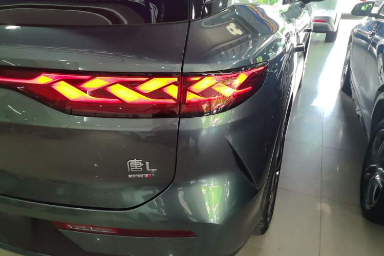 Used BYD Tang L 2025 DM 175KM Drone Player Edition
