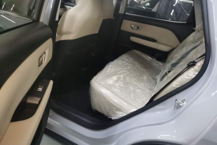 Used Wuling Bingo PLUS 2024 330 km Range Five-Seater Version
