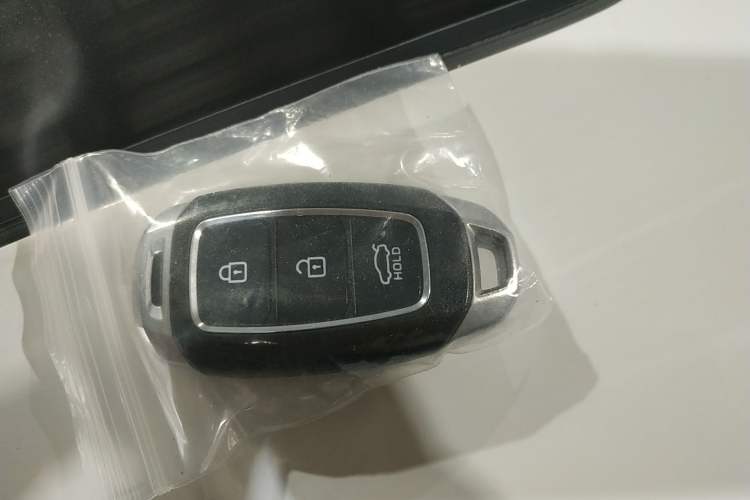 Used Hyundai Elantra 2023 1.5L CVT LUX Prestige Edition