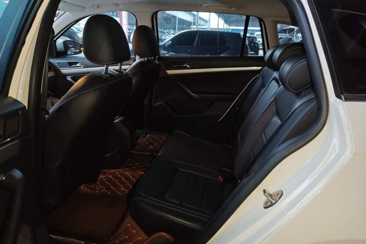 Used Volkswagen Gran Lavida 2015 230TSI DSG Comfort Edition
