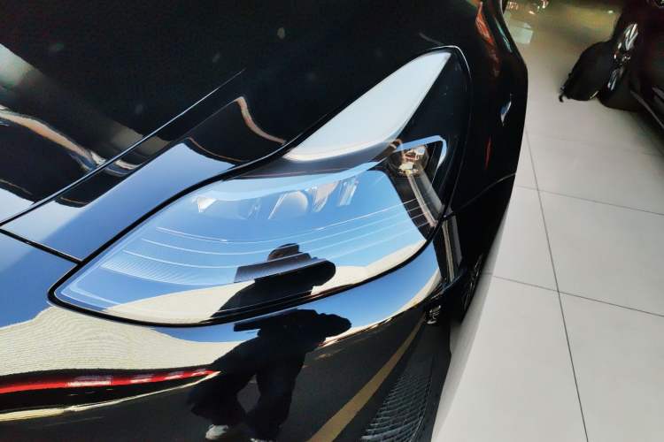 Used Tesla Model Y 2022 Rear-Wheel-Drive Version
