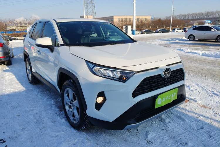 Used Toyota RAV4 2020 2.0L CVT Two-Wheel Drive Fashion PLUS Edition
