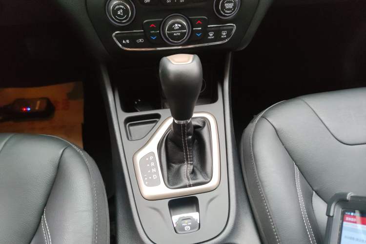 Used  Cherokee 2017 2.0L Superior Edition