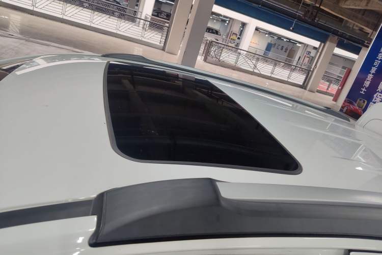 Used Buick Encore 2015 1.4T Automatic Two-Wheel Drive Urban Elite Version
