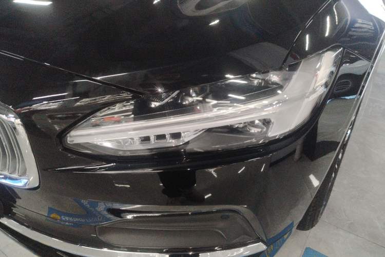 Used Volvo S90 2025 B5 Zhiyi Luxury Edition
