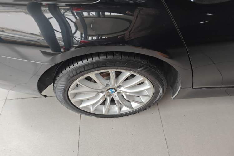 Used BMW 5 Series 2014 525Li Luxury Design Package
