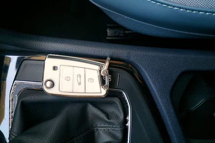 Used Volkswagen Tharu 2023 300TSI Two-Wheel-Drive Full Moon Edition
