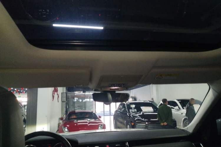 Used Land Rover Discovery 2019 3.0 SC V6 SE