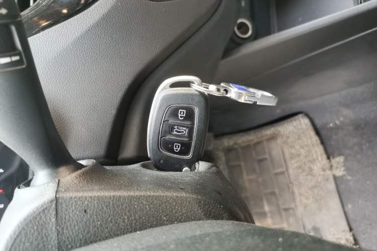 Used Hyundai Verna 2016 1.4L Manual Cool Edition GLS
