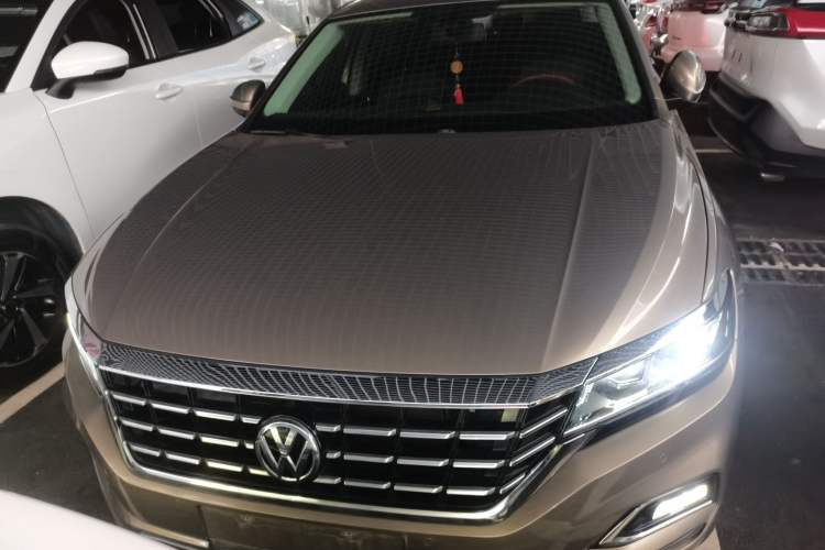 Used Volkswagen Passat 2019 330TSI Elite Edition China VI
