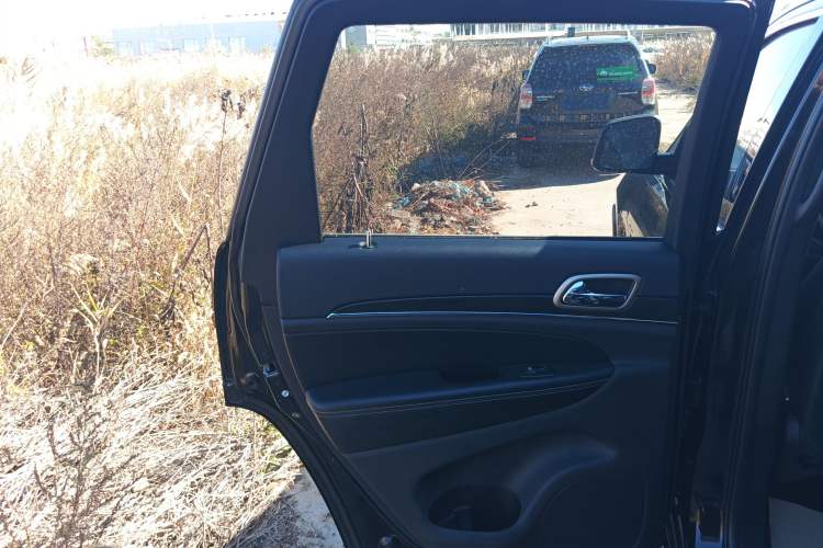 Used  Grand Cherokee 2017 3.0L Comfort Navigation Edition