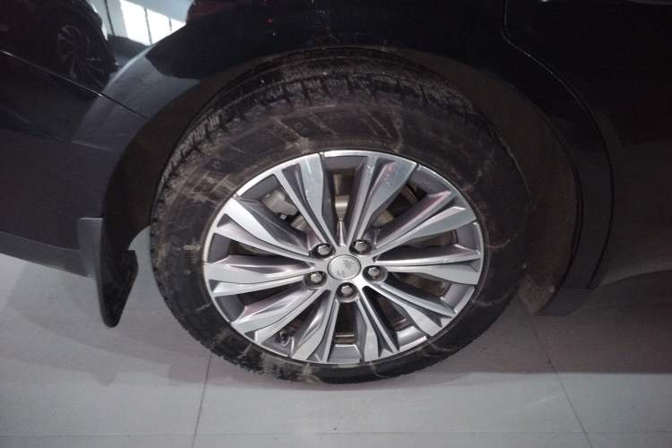 Used Hongqi E-QM5 2023 620km PLUS
