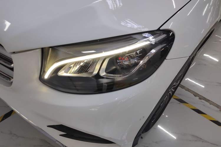 Used Mercedes-Benz GLC 2019 GLC 260 L 4MATIC Dynamic Model
