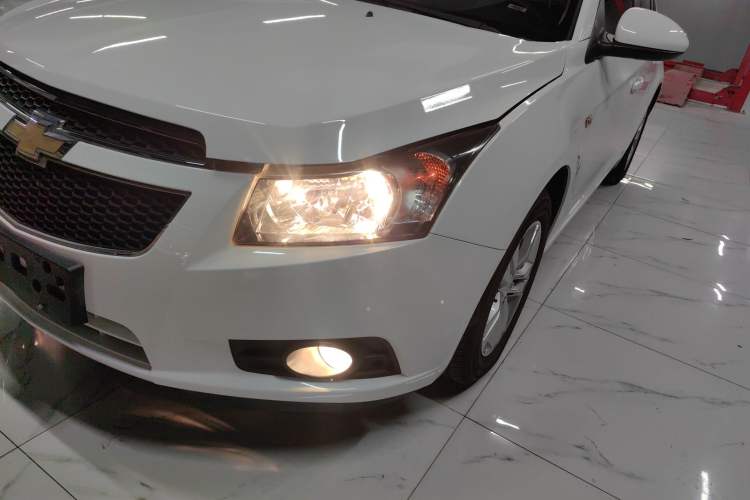 Used Chevrolet Cruze 2013 Hatchback 1.6L Automatic Luxury Model
