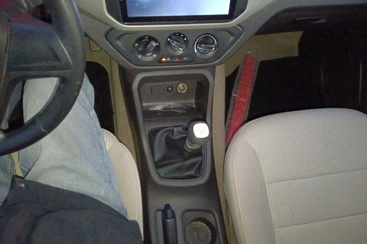 Used Wuling Hongguang 2021 1.5L Revised S Standard Version Hydraulic-Power-Assisted LAR
