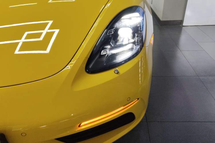 Used Porsche 718 2022 Boxster 2.0T
