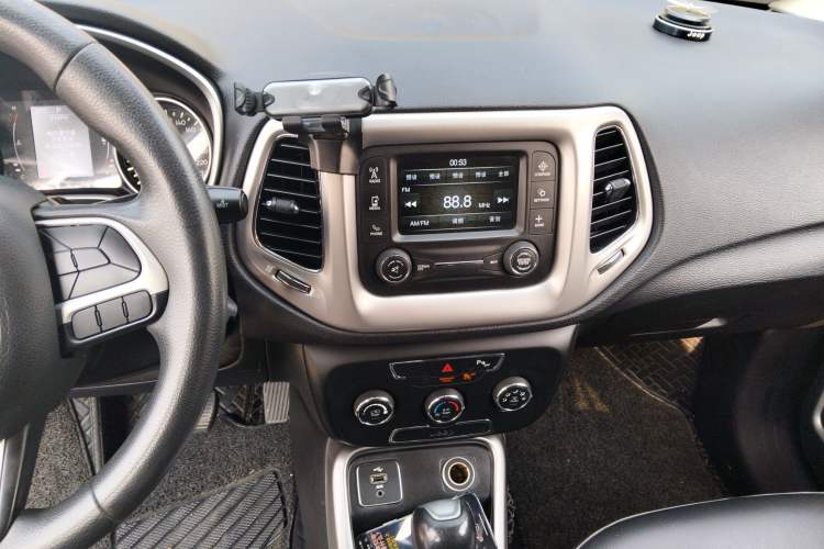 Used  Compass 2017 200T Automatic Comfort Edition
