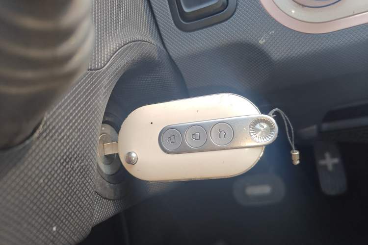 Used Wuling Hongguang MINIEV 2022 Macaron Premium Model – Lithium Ternary Battery
