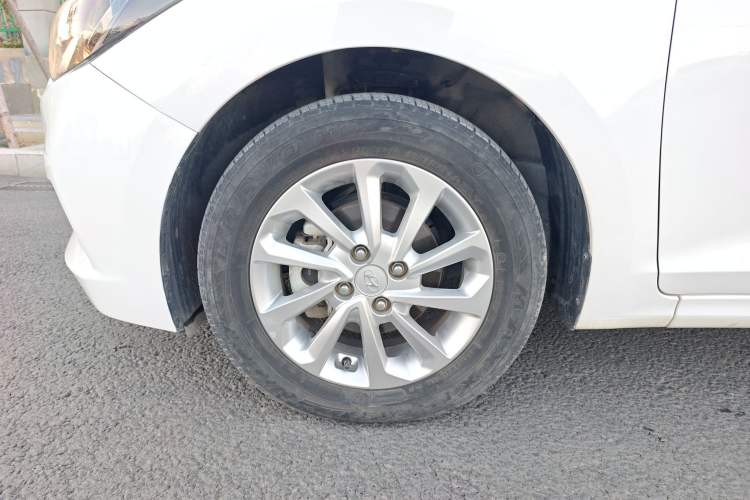 Used Hyundai Verna 2016 1.4L Automatic Cool Edition GLS