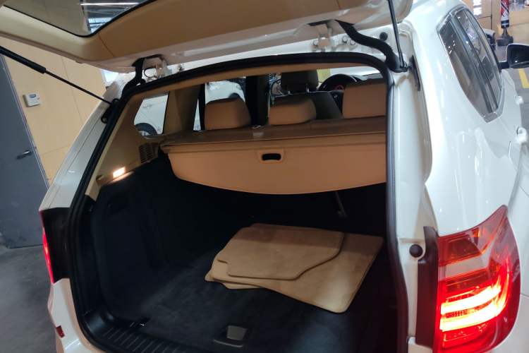 Used BMW X3 2016 sDrive20i
