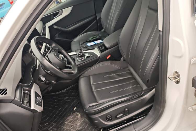 Used Audi A4L 2022 40 TFSI Stylish and Elegant Edition
