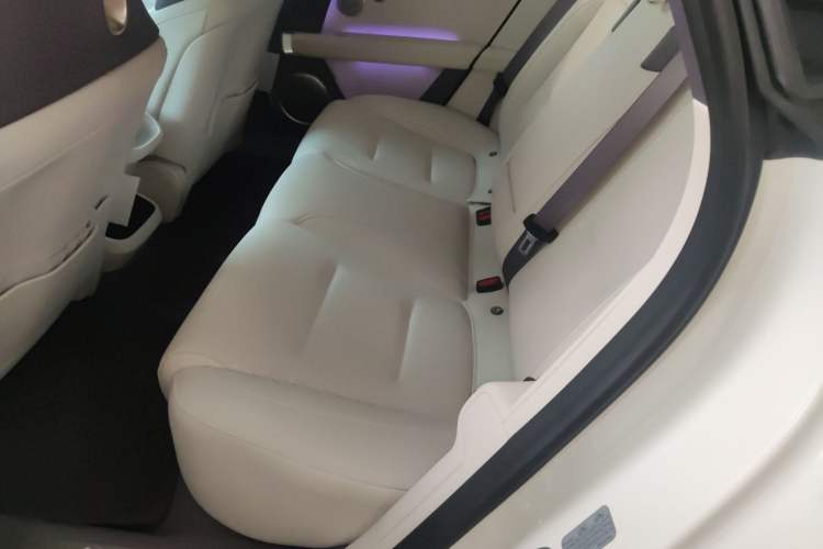 Used  06 2025 Max All-Electric Version