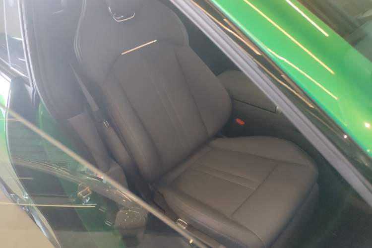 Used  YU7 2025 Ultra-Long Range All-Wheel Drive Pro Version
