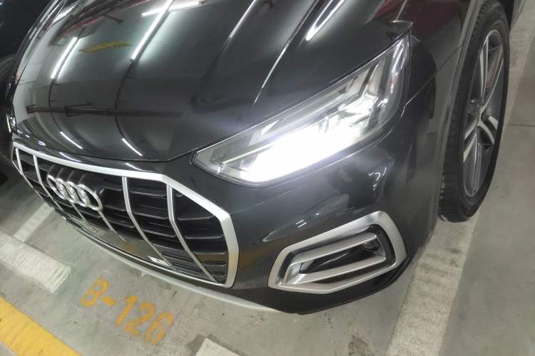 Used Audi Q5L 2021 40 TFSI Fashionable and Elegant Model