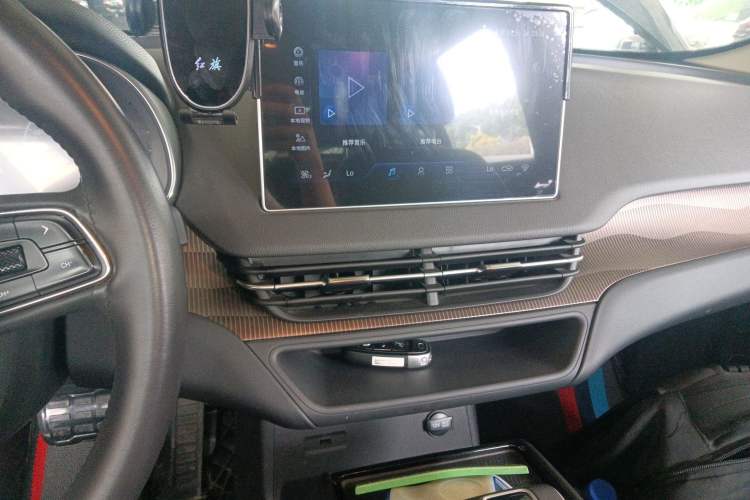 Used Hongqi E-QM5 2024 450km Range Commuter Version
