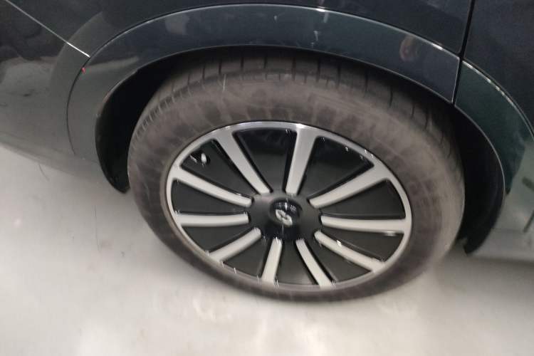 Used Hima AITO M9 2024 Range-Extended Ultra Version 42 kWh 6-Seater Model