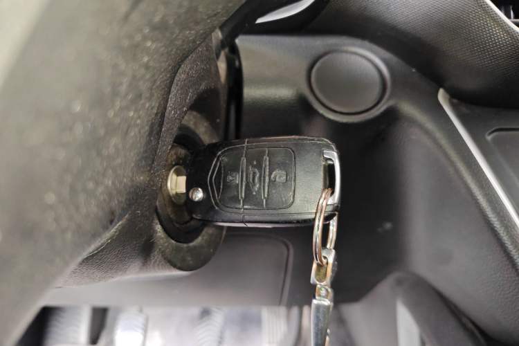 Used Wuling Hongguang S3 2018 1.5L Manual Comfort Model China V Standard
