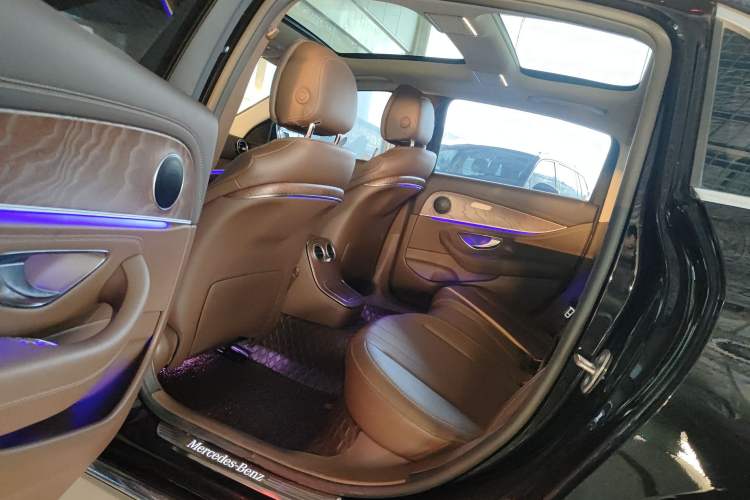 Used Mercedes-Benz E-Class 2022 Second Facelift E 300 L Fashion Edition
