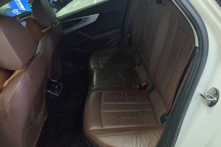 Used Audi A4L 2018 30th Anniversary Edition 40 TFSI Fashion Model