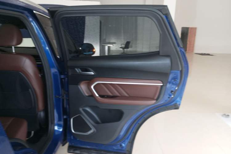 Used Haval H6 2017 Blue Label 2.0T Automatic Two-Wheel Drive Leading Model
